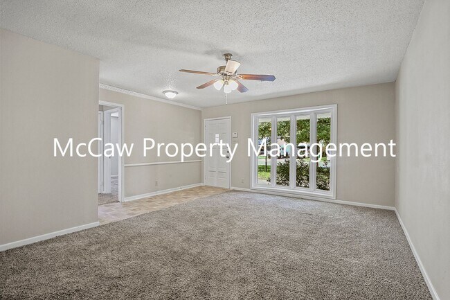 Foto del edificio - Coming Soon! Classy 3/2/2 in Gainesville!