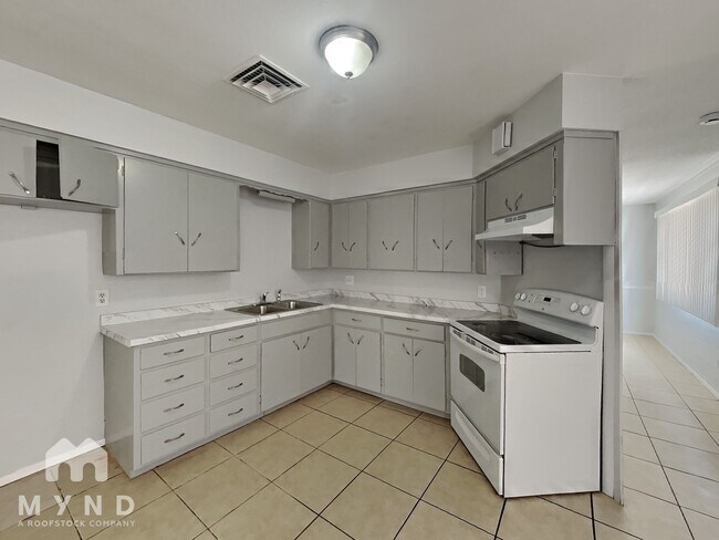 Foto del edificio - 903 E 5th St