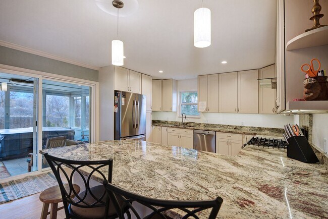 Foto del edificio - Newly renovated home in Central Boulder wi...