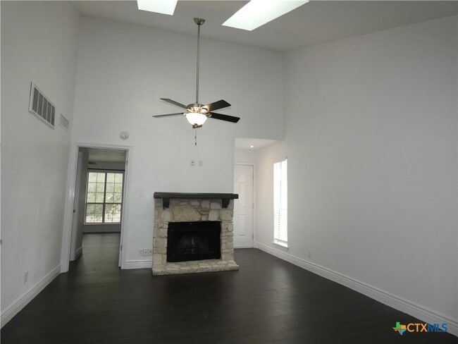 Building Photo - 14745 Babcock Rd