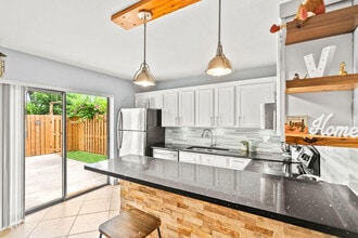 Building Photo - 29 Lake Arbor Dr