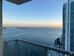 Building Photo - 1155 Brickell Bay Dr