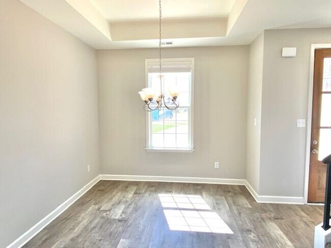 Foto del edificio - Now Leasing a 4-bedroom 2.5 bath home in Walls, Mississippi at Mallard Park
