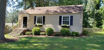 Building Photo - 6707 Wessex Ln