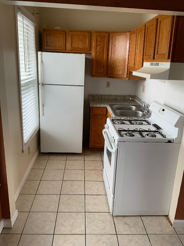 Building Photo - 13662 Ohio St