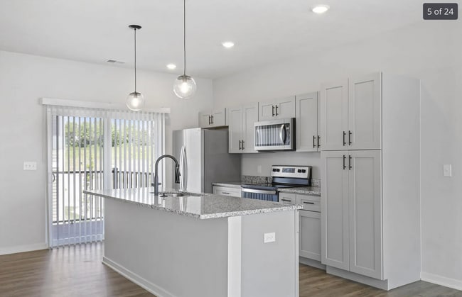 Building Photo - 20872 S Ct