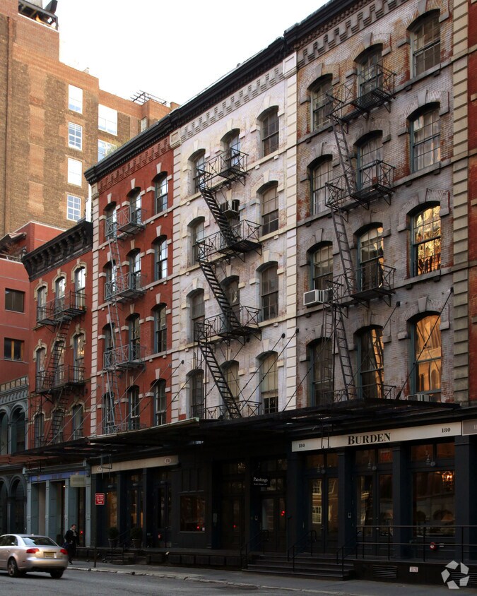 Building Photo - 178 Duane St