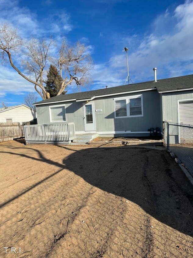 Primary Photo - 2 br, 1 bath House - 2207 NW C Street