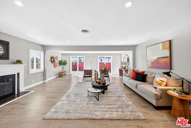 Foto del edificio - 4603 Ocean View Blvd