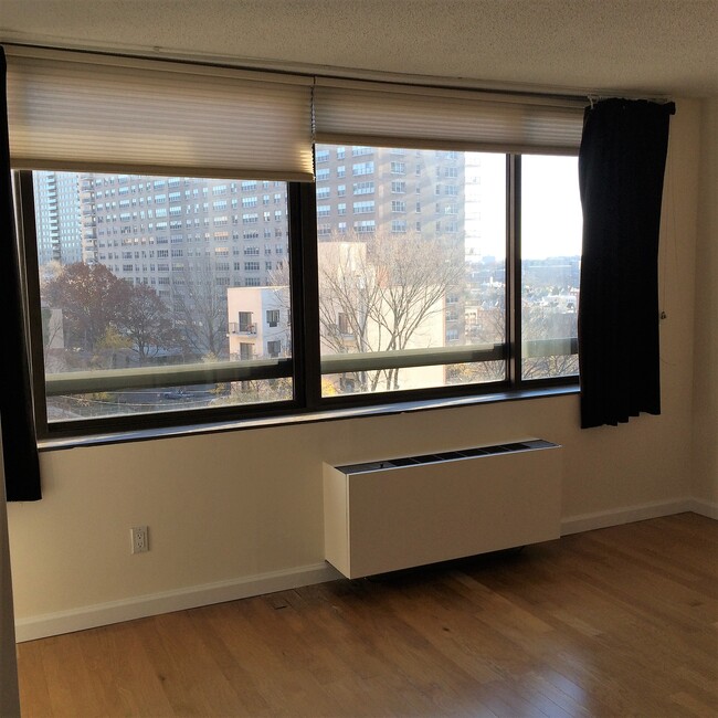 Foto del edificio - 2287 Johnson Ave