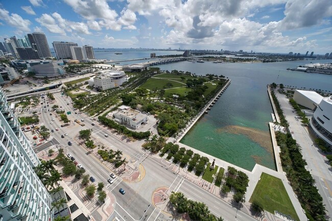 Building Photo - 888 Biscayne Blvd
