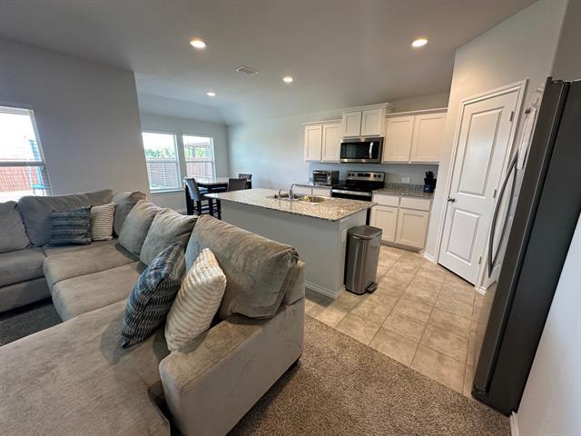 Foto del edificio - 8808 Playmoor Dr