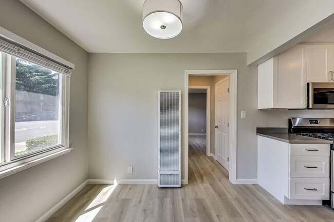 Foto del edificio - 1549 San Carlos Ave