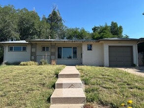 Building Photo - 236 Esther Dr