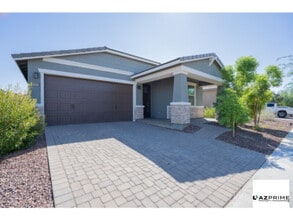 Building Photo - 17317 Running Trl
