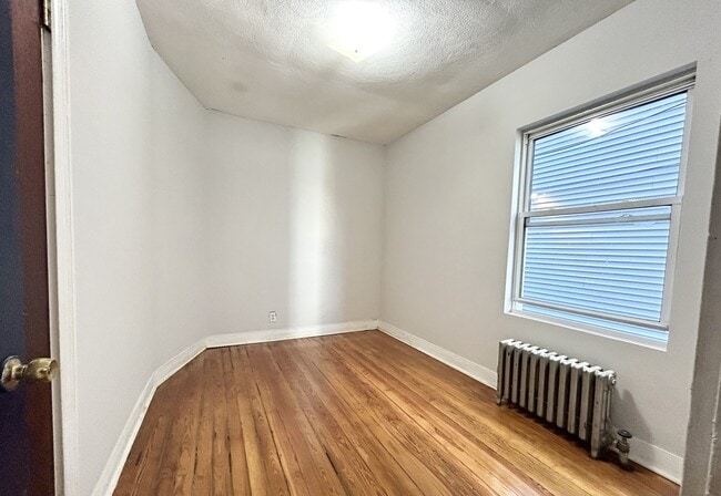 Building Photo - 18 Eastman St