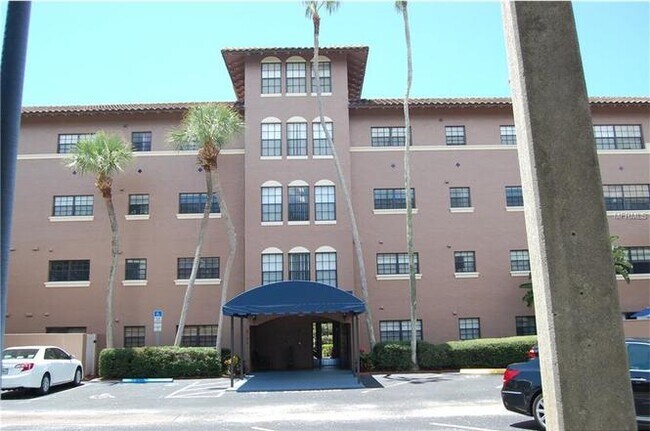 Building Photo - 6100 Gulfport Blvd S
