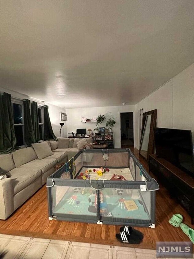 88 Shaler Ave, Fairview, NJ 07022 Townhome Rentals in Fairview NJ