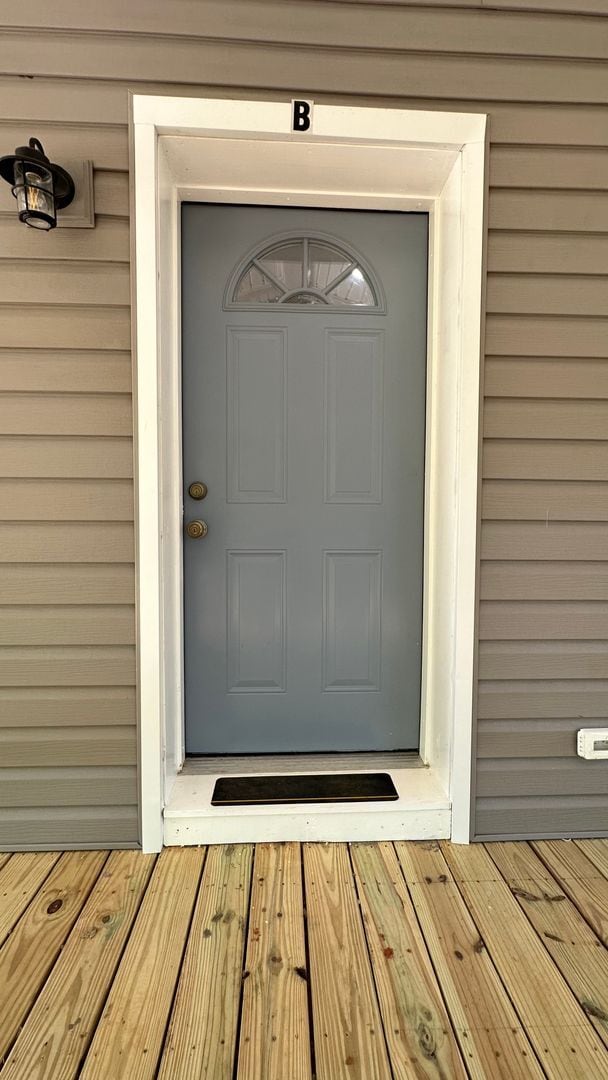 Building Photo - Charming Brand New 1 Bedroom 1 Bath Duplex
