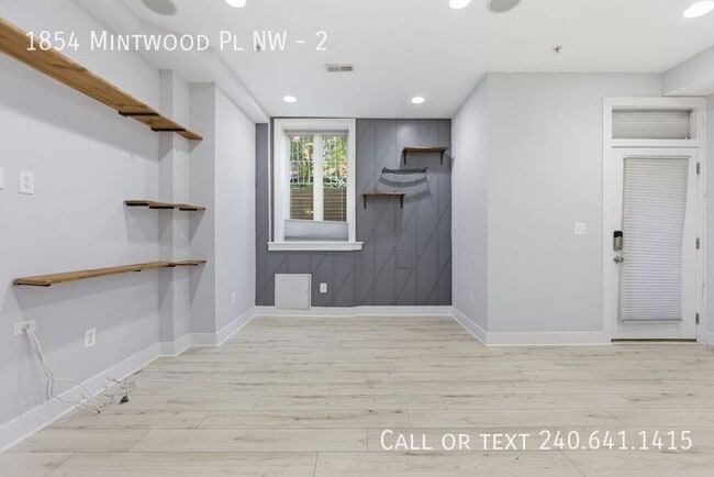 Photo - 1854 Mintwood Pl NW House