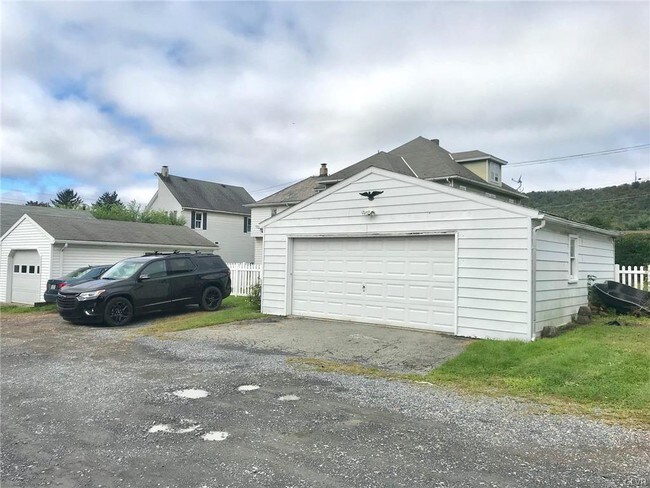 Foto del edificio - 115 N Lehigh Ave