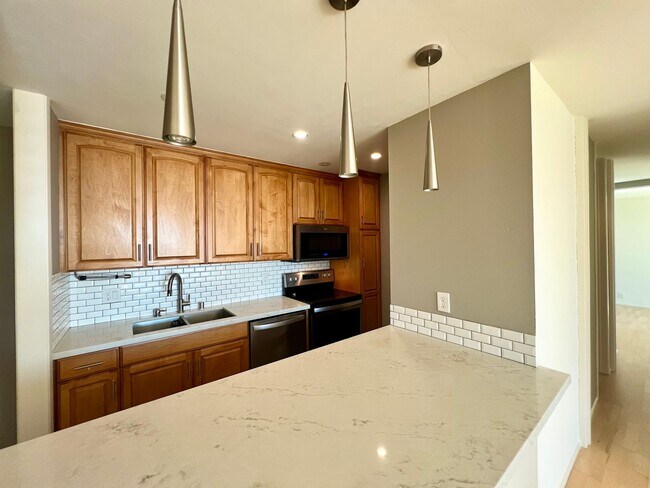 Foto del edificio - 2 Bed / 2 Bath Condo with Panoramic Ocean ...