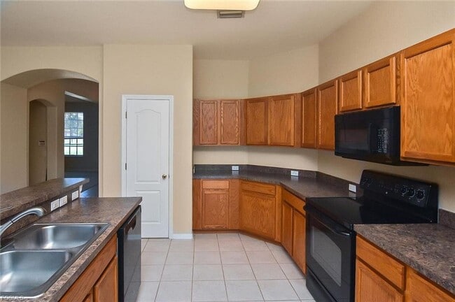 Foto del edificio - 1815 NW 24th Ave