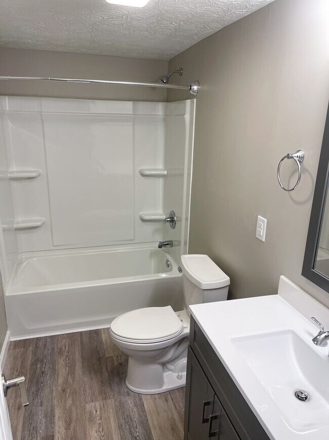 Building Photo - Brand New Two Bedroom Apartment