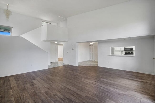 Building Photo - 6630 Villa Sonrisa Dr