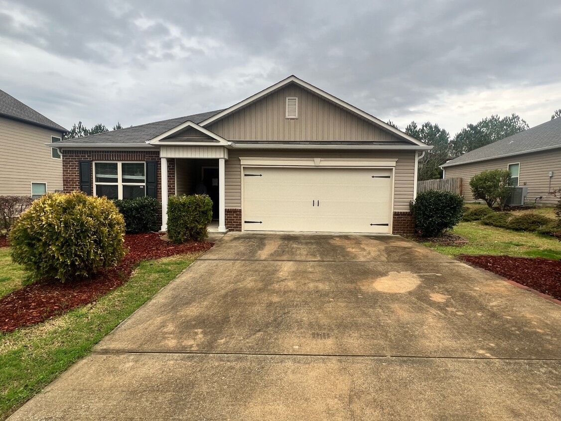 244 Addison Dr, Calera, AL 35040 House Rental in Calera, AL