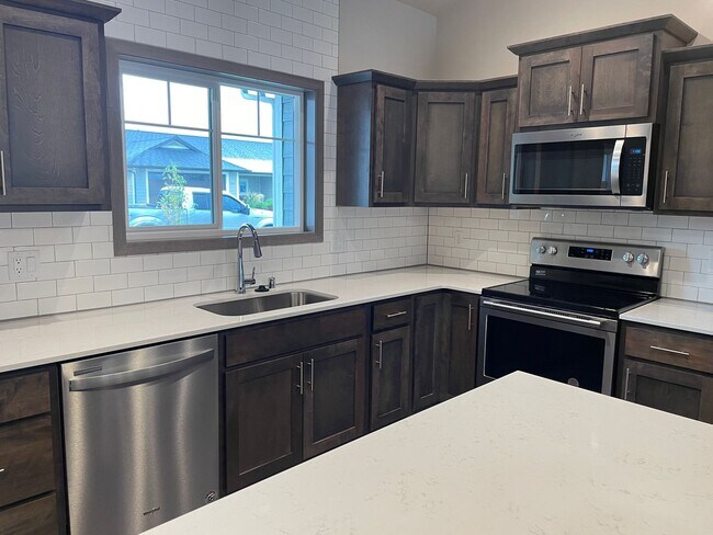 Foto del edificio - 6322/6324 Absaloka Ln