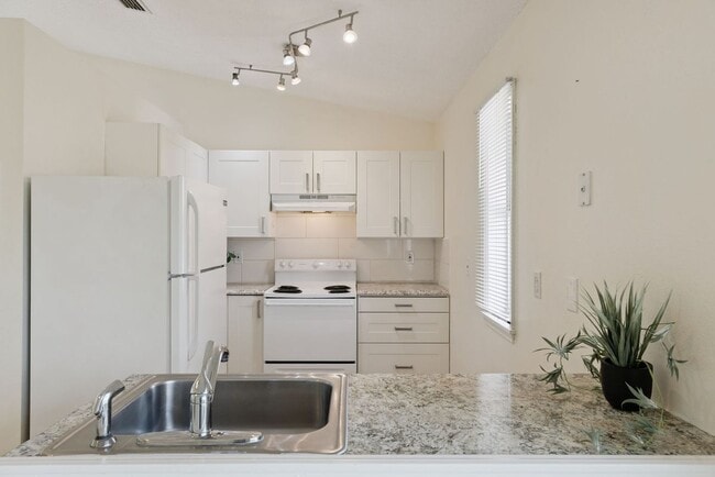 Building Photo - 212 Ridge Crest Loop