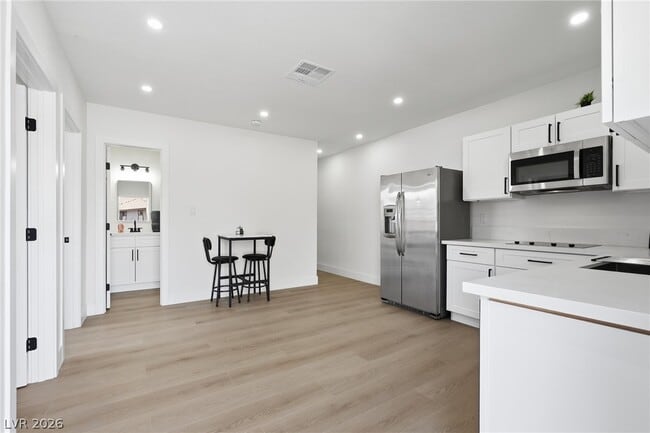 Building Photo - 6865 Coley Ave