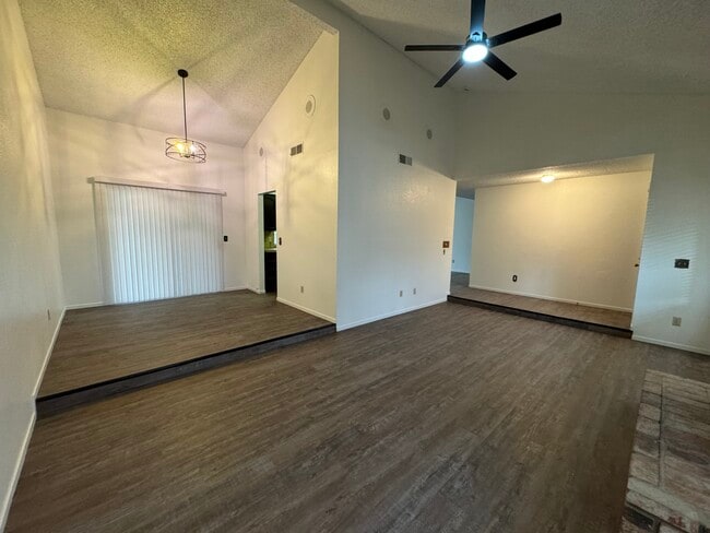 Building Photo - 1819 S Cindy Ct