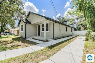 Building Photo - 4233 E Curtis St