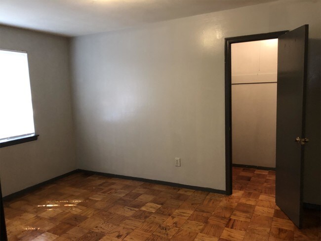 Foto del edificio - 3190 Coleman Ave