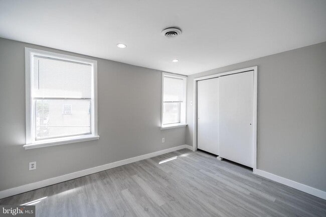 Building Photo - 734 S 9th St