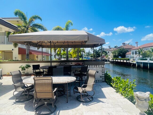 Foto del edificio - 945 Cypress Dr