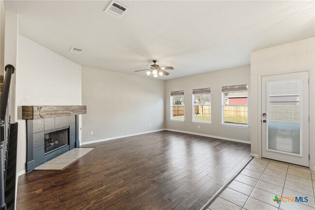 Foto del edificio - 606 Fairmont Dr