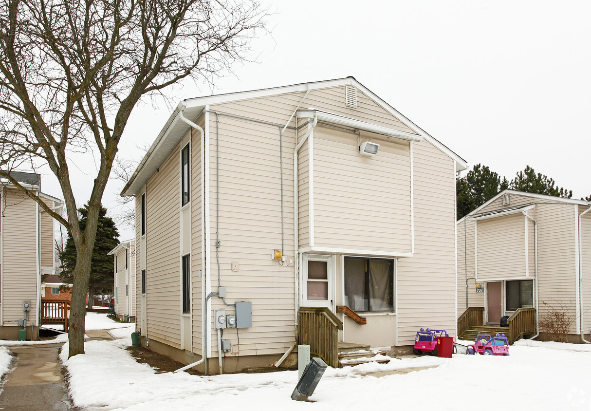 Building Photo - North Maple Estates