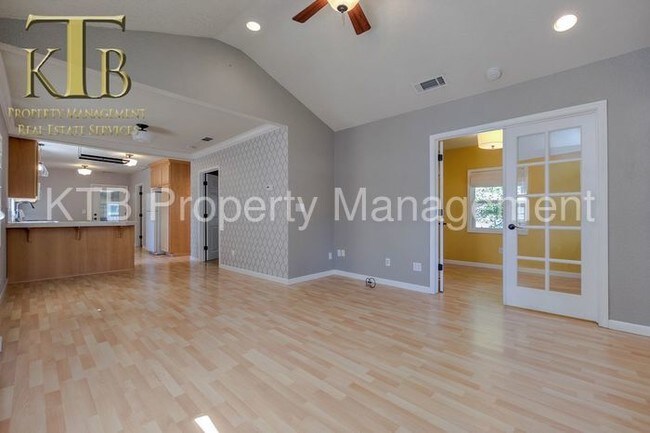 Foto del edificio - 5330 10th Ave