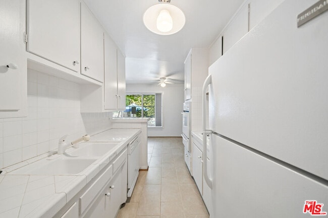 Building Photo - 1520 Hayworth Ave