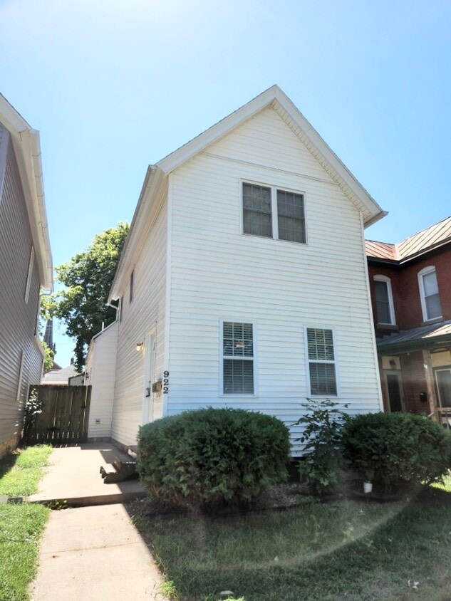 922 Madison St, Quincy, IL 62301 House Rental in Quincy, IL