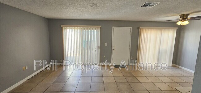 Foto del edificio - 1720 Potomac Ct