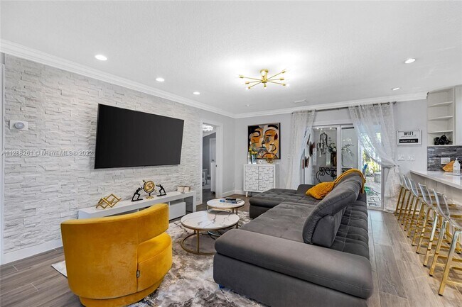 5801 NE 18th Terrace photo'