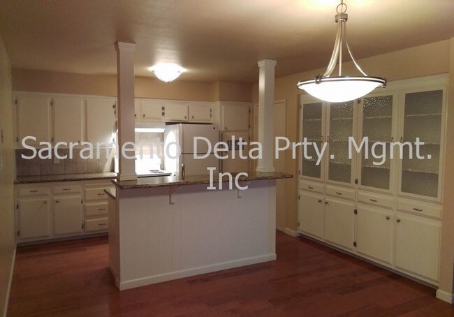 Foto del edificio - 3842 Moddison Ave