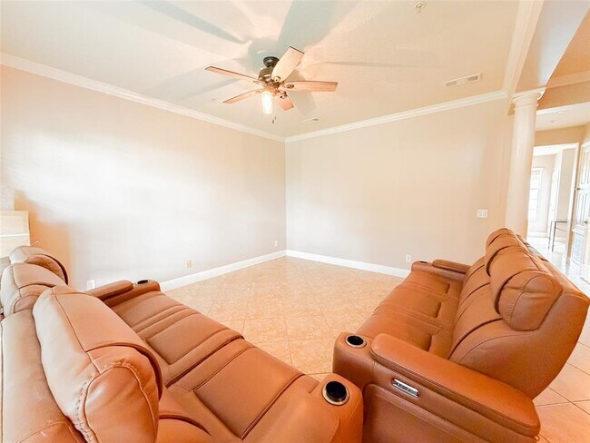 Foto del edificio - 5489 Baldwin Park St