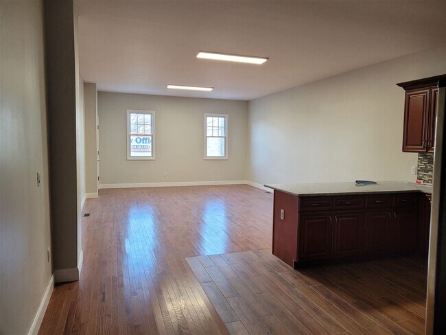 Building Photo - 43 CLENDENNY Ave
