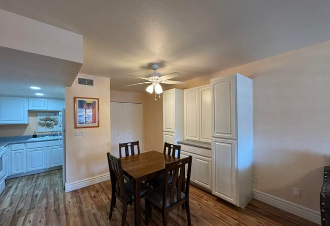 Building Photo - 308 Lancaster Ct