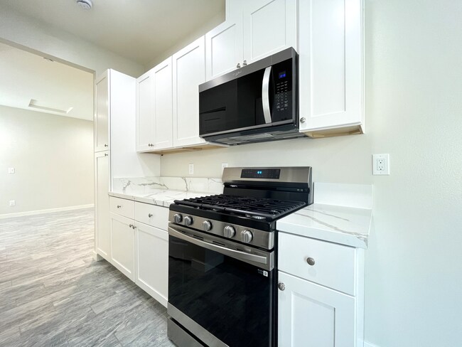 Photo - 14163 Martin Pl House